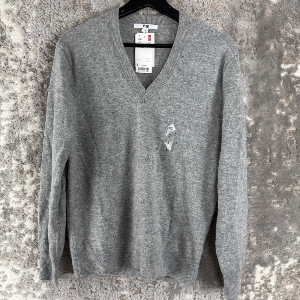 New Uniqlo Sz S 100% Cashmere V Neck Soft Luxury Sweater Gray Long Sleeve Women